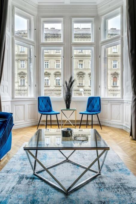 ブダペストAndrassy Grandeur With Indoor Parkingアパートメント エクステリア 写真