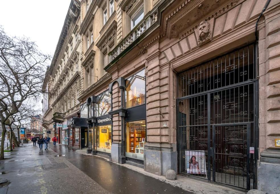 ブダペストAndrassy Grandeur With Indoor Parkingアパートメント エクステリア 写真